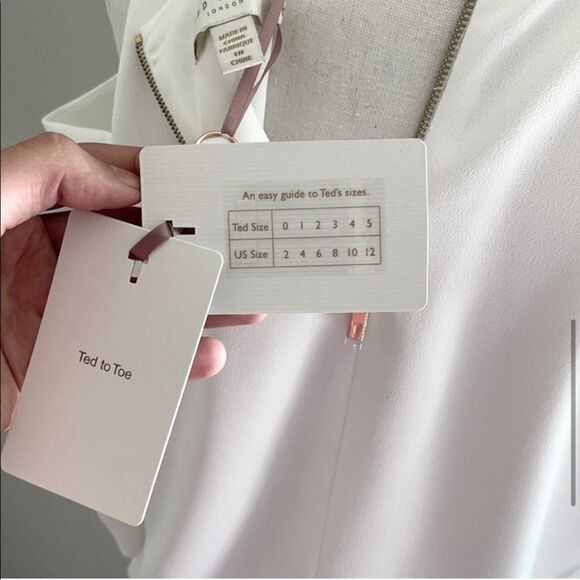 Ted Baker Careo Cold Shoulder Ecru Top TED 4/US 10 - Picture 7 of 10